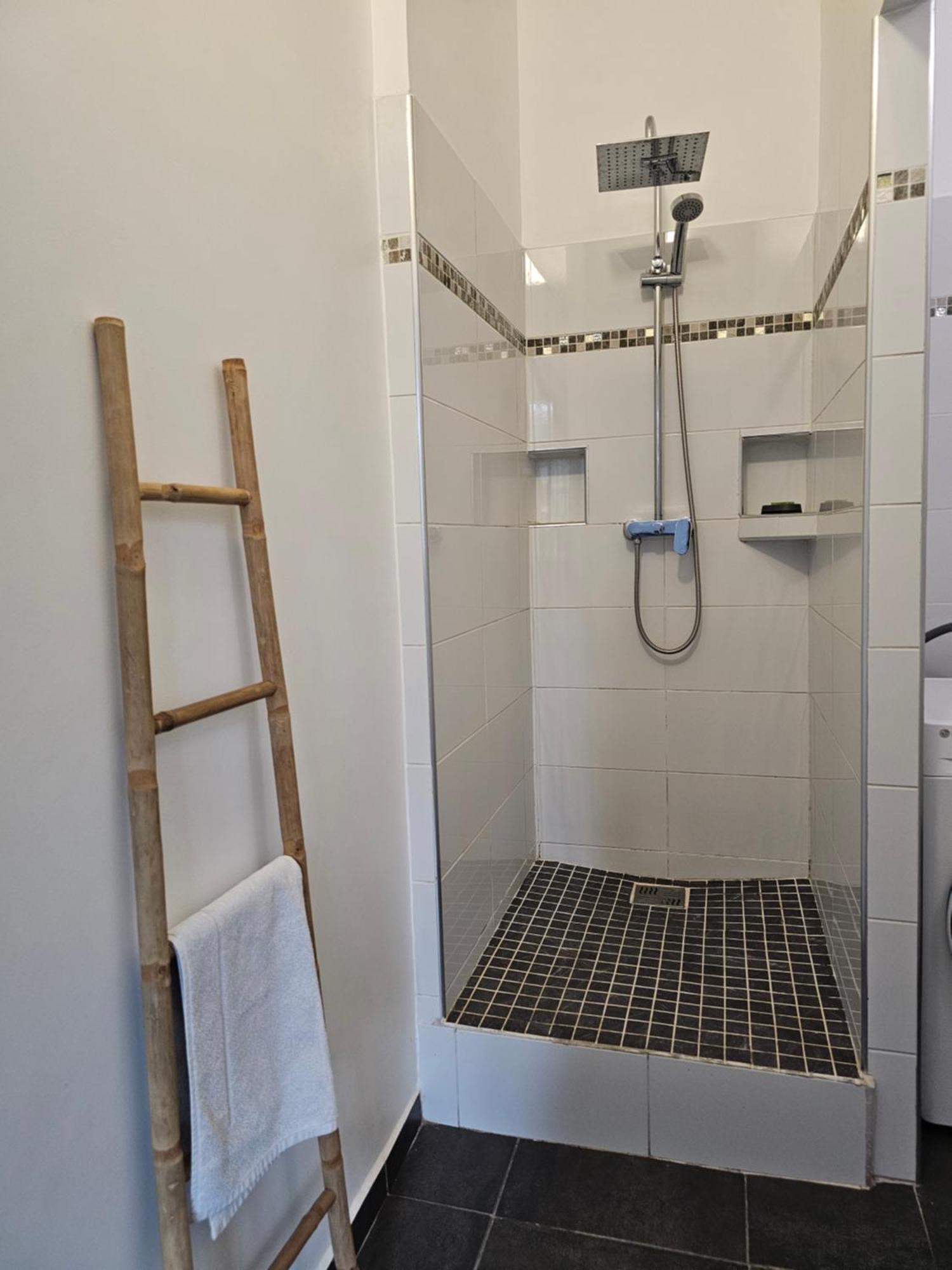 Charmant pied-à-terre au cœur de Pointe-à-Pitre Esterno foto